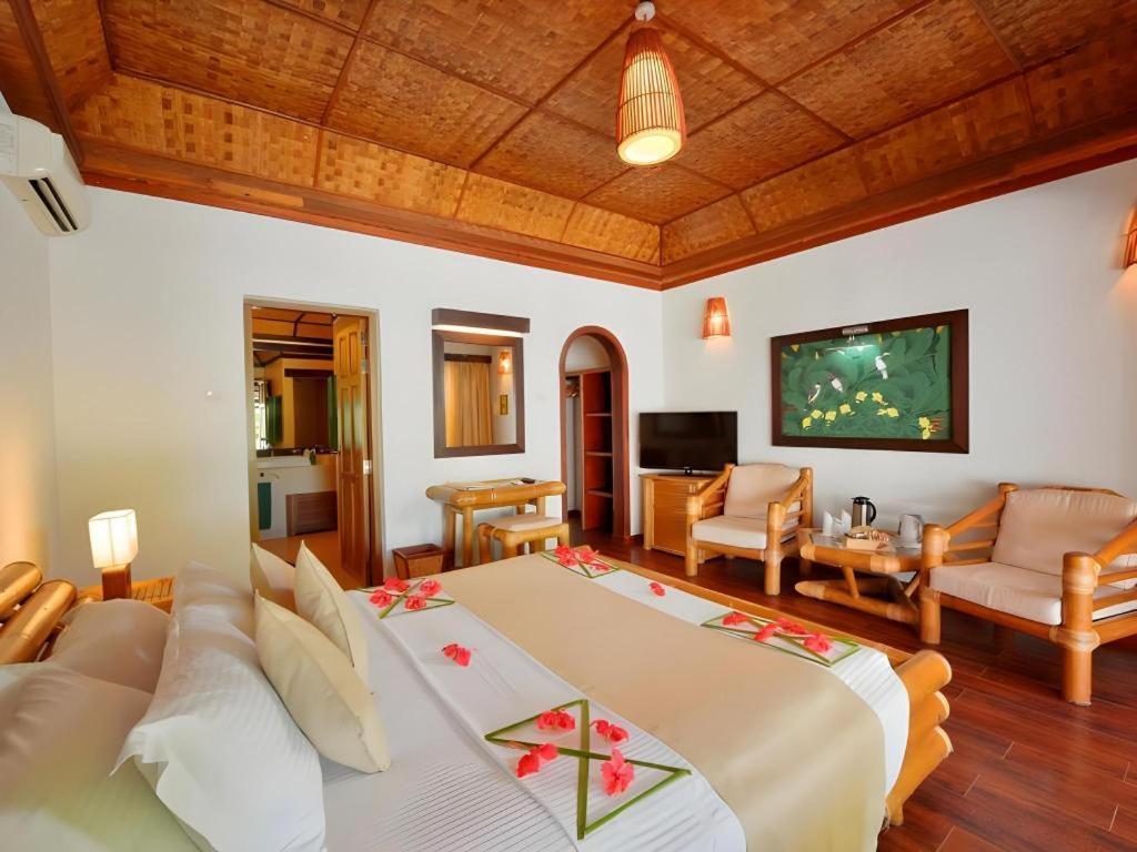 Angaga Island Resort And Spa Extérieur photo